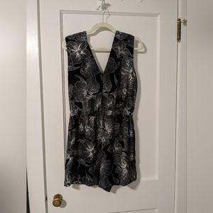 NWOT LOFT Romper with Pockets